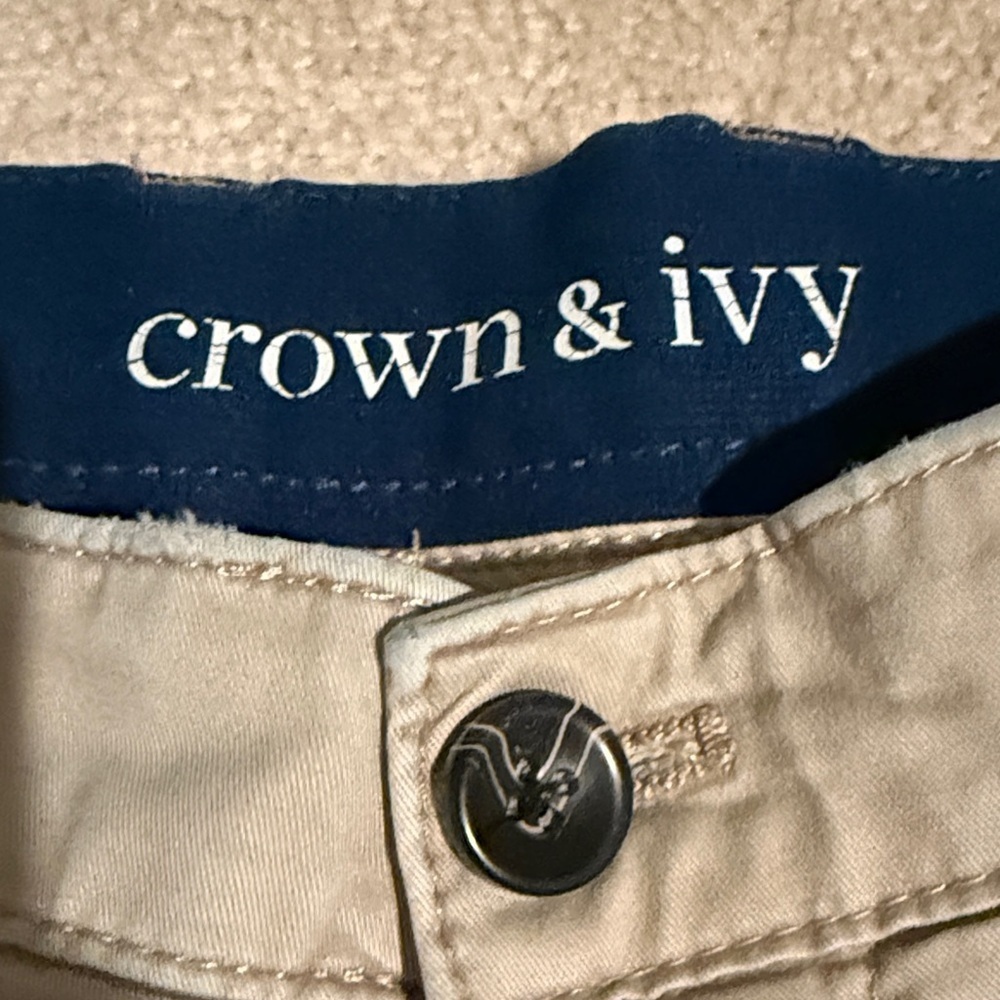 crown & ivy Men's Khaki Flat-Front Motion Flex Chino Shorts - Picture 2 of 6